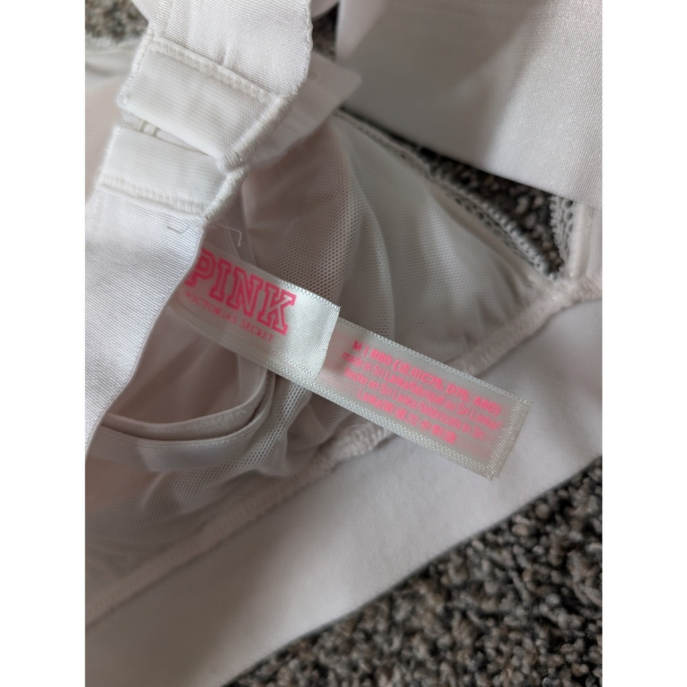 PINK Victoria's Secret White Floral Lace Triangle Bralette Size Medium Hook Eye - Picture 3 of 4